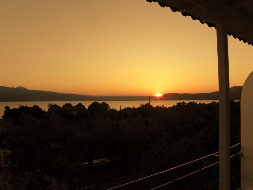 Ampoulos Rooms & Apartments Kedro Dış mekan fotoğraf