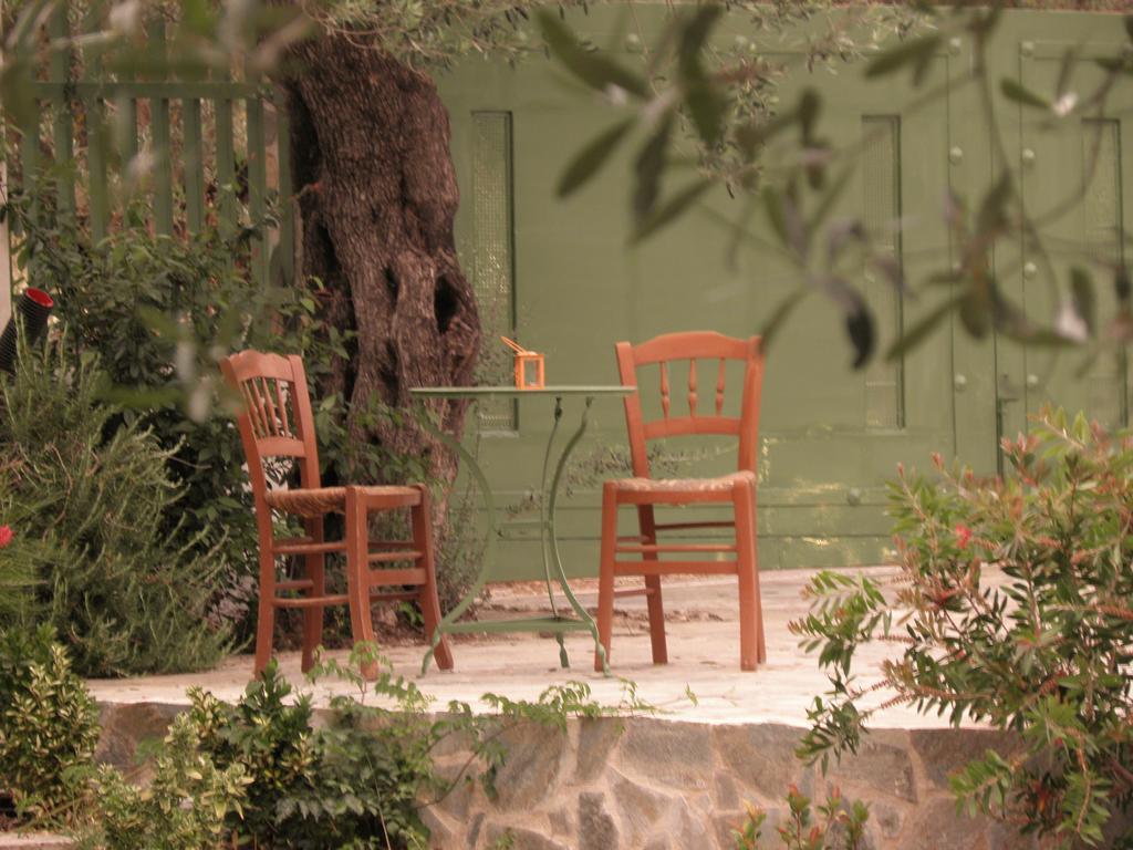 Ampoulos Rooms & Apartments Kedro Dış mekan fotoğraf